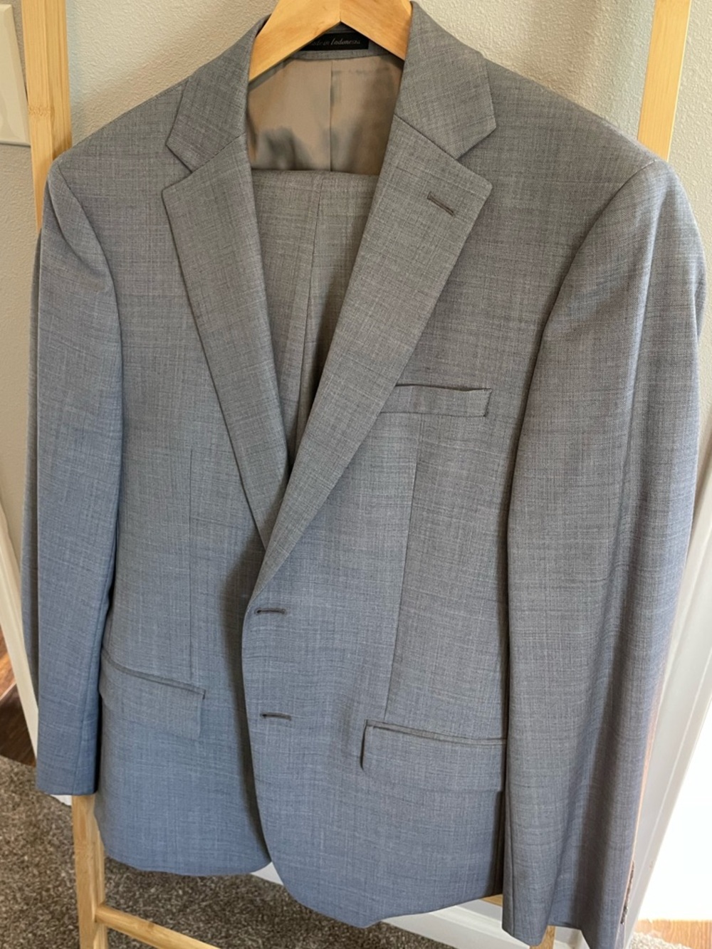 Calvin Klein Slim Fit Suit 40R jacket / 33W pants